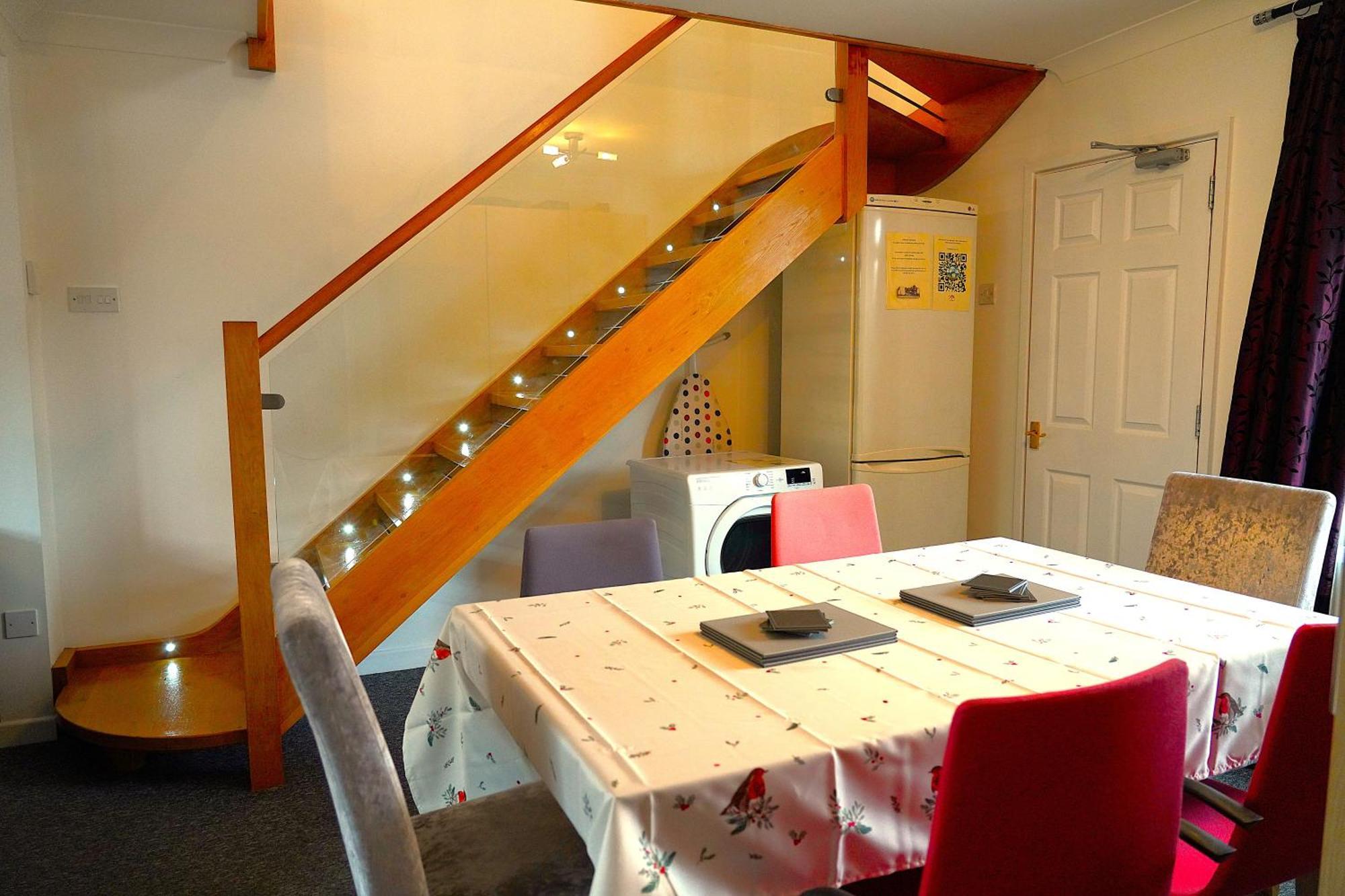 Sleeps 10, Free Parking, Close To Science Park, King Size Bed Milton  Luaran gambar