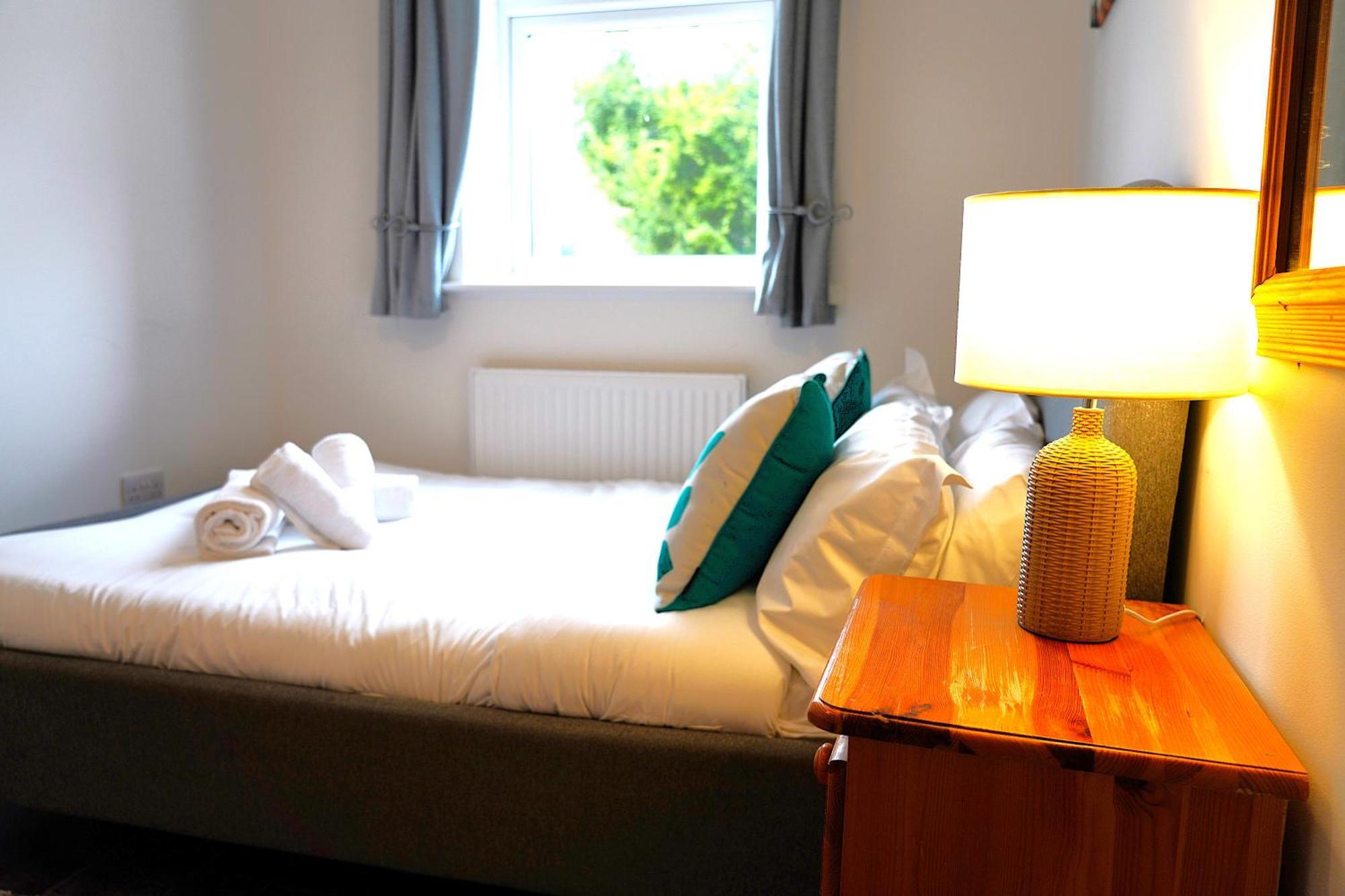 Sleeps 10, Free Parking, Close To Science Park, King Size Bed Milton  Luaran gambar
